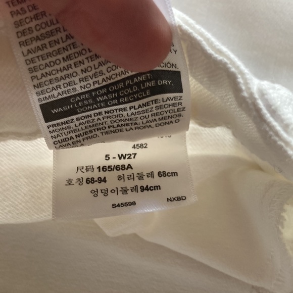 Levi’s Denizen Boyfriend White Denim Jeans - Picture 4 of 6